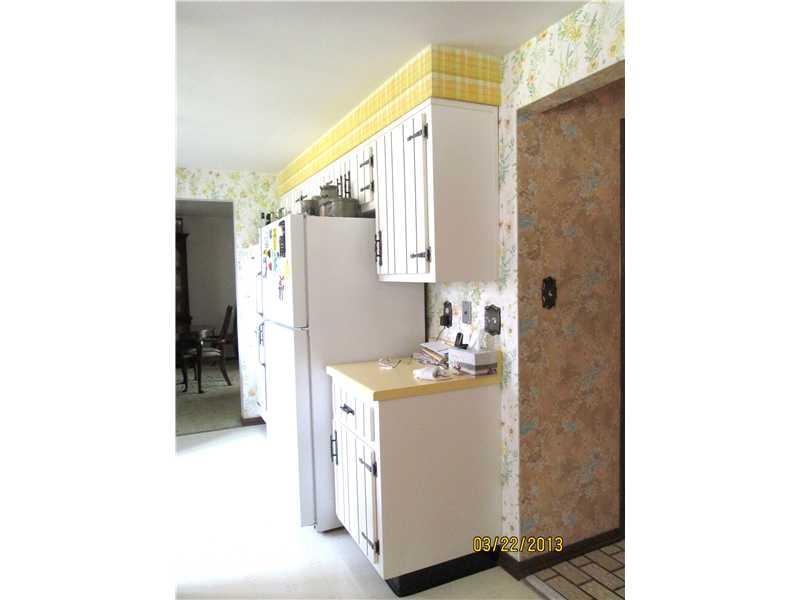 136 Fiedors Grove Road Mount Pleasant, PA 15666 - Photo 9 of 25 Kitchen.