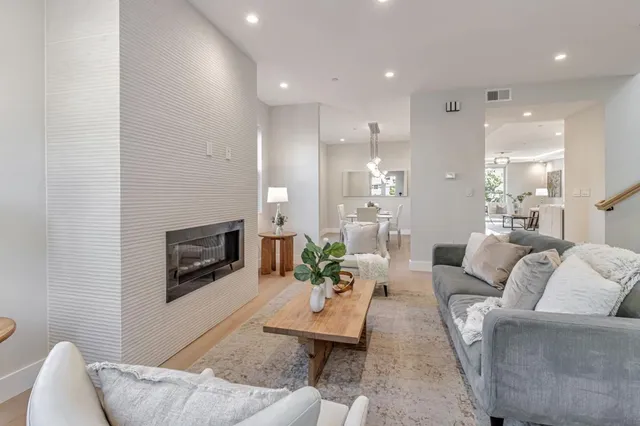 $2,790,000 | 1066 Larch Avenue, Moraga, CA 94556