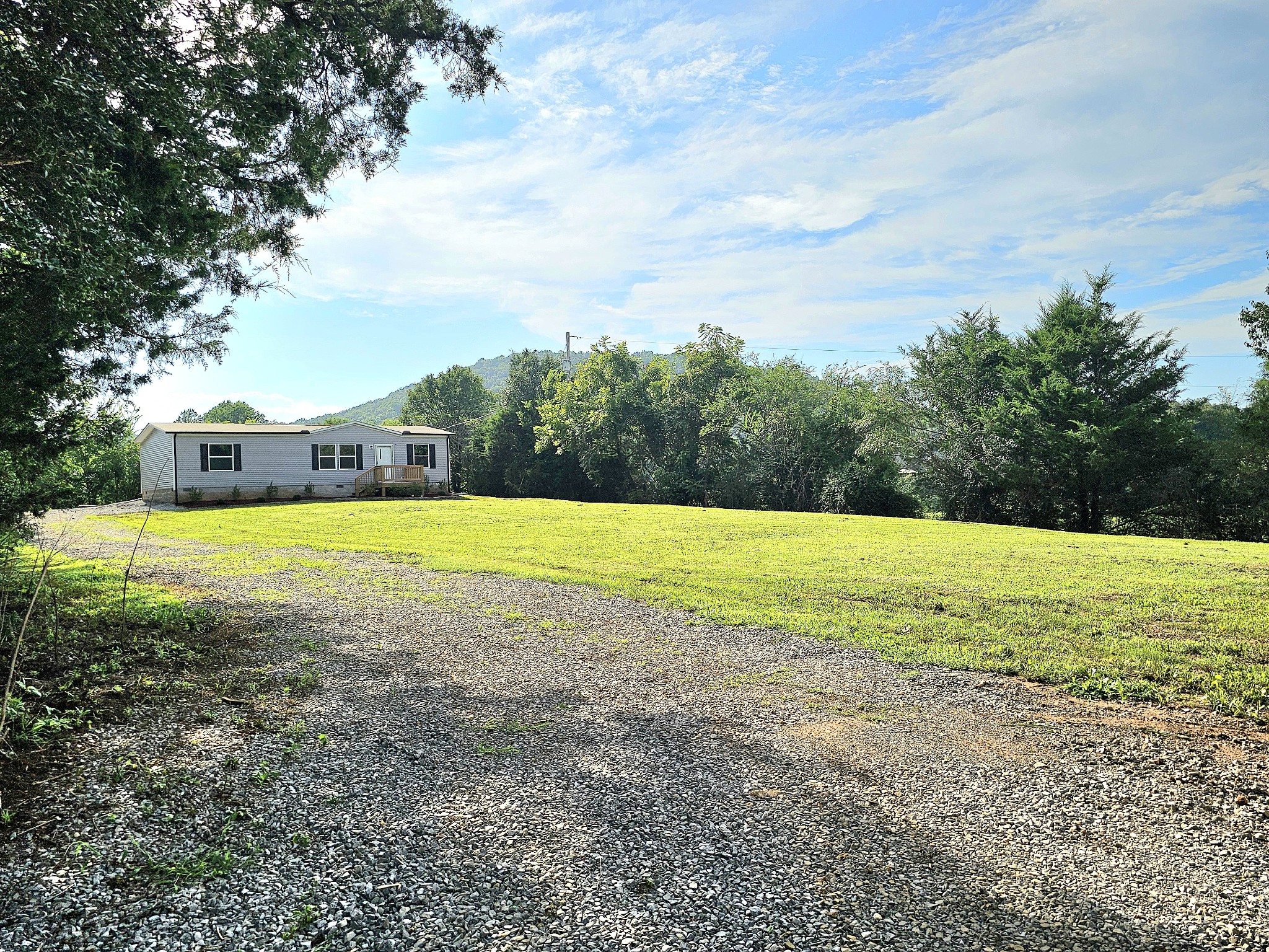885 Jr Witt Road Rock Island, TN 38581 - Photo 3 of 29 Gallery Image 3
