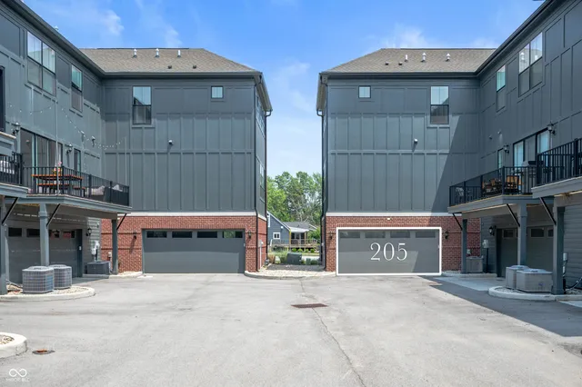 $609,000 | 205 Poplar Street, Westfield, IN 46074
