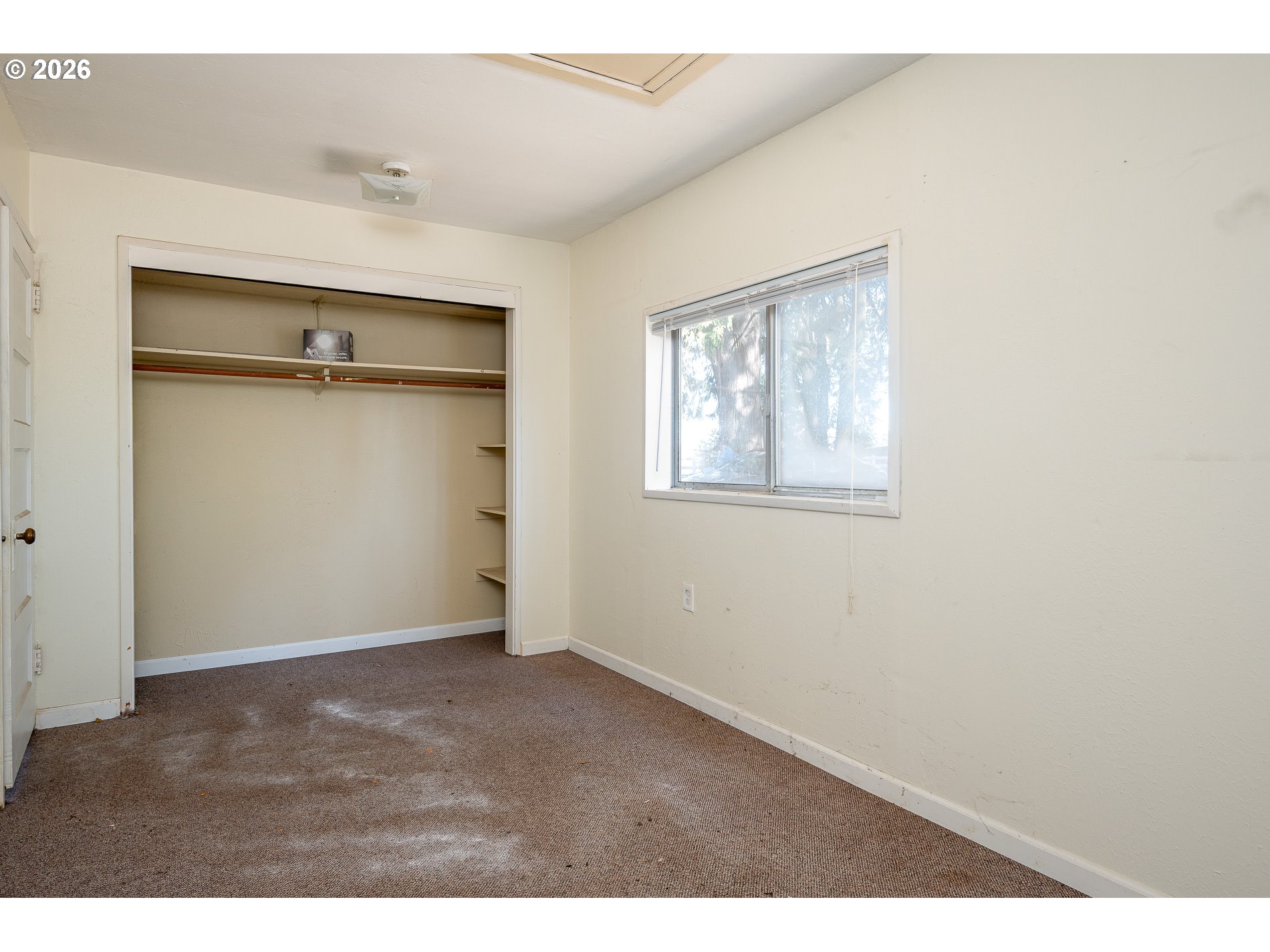 32404 Southeast Pipeline Road Gresham, OR 97080 - Photo 21 of 48 an empty room with windows and closet