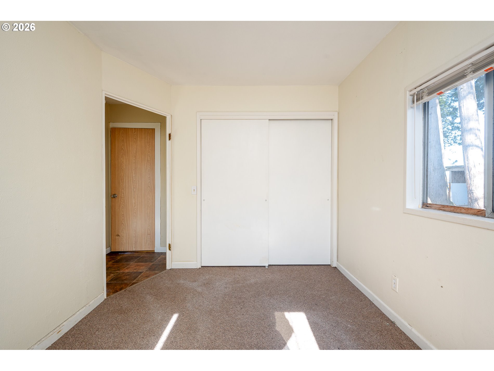 32404 Southeast Pipeline Road Gresham, OR 97080 - Photo 26 of 48 an empty room with windows