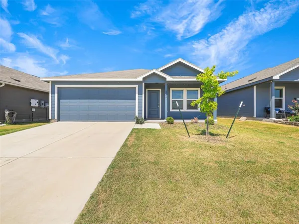 $1,750 | 6744 Teal Circle, Princeton, TX 75407
