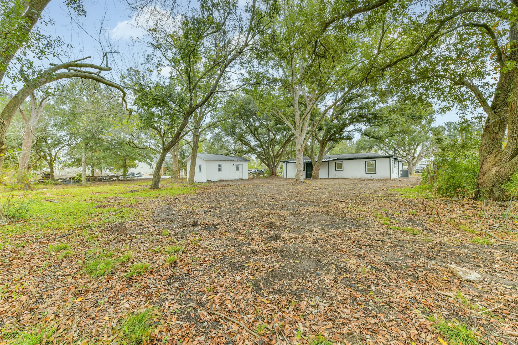 2121 County Road 892 Alvin, TX 77511 - Photo 22 of 24 Spacious backyard