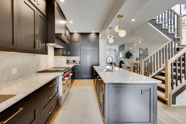 $1,800,000 | 2712 North Francisco Avenue, Chicago, IL 60647