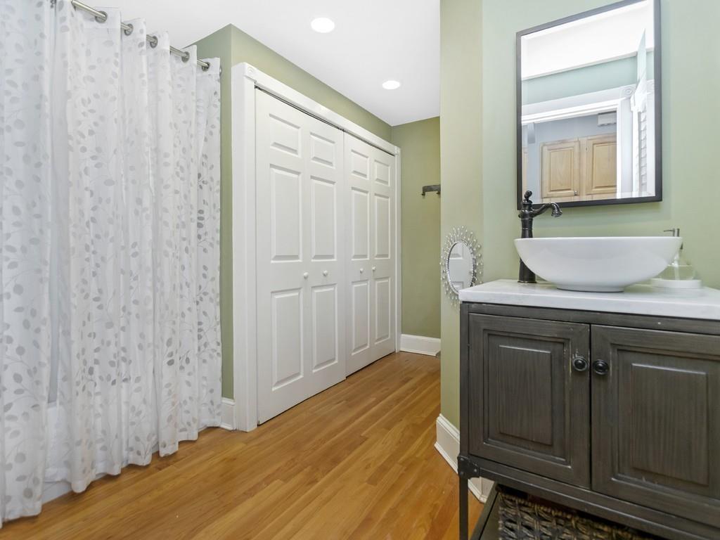 225 Raymond Road Sudbury, MA 01776 - Photo 10 of 37 Gallery Image 10
