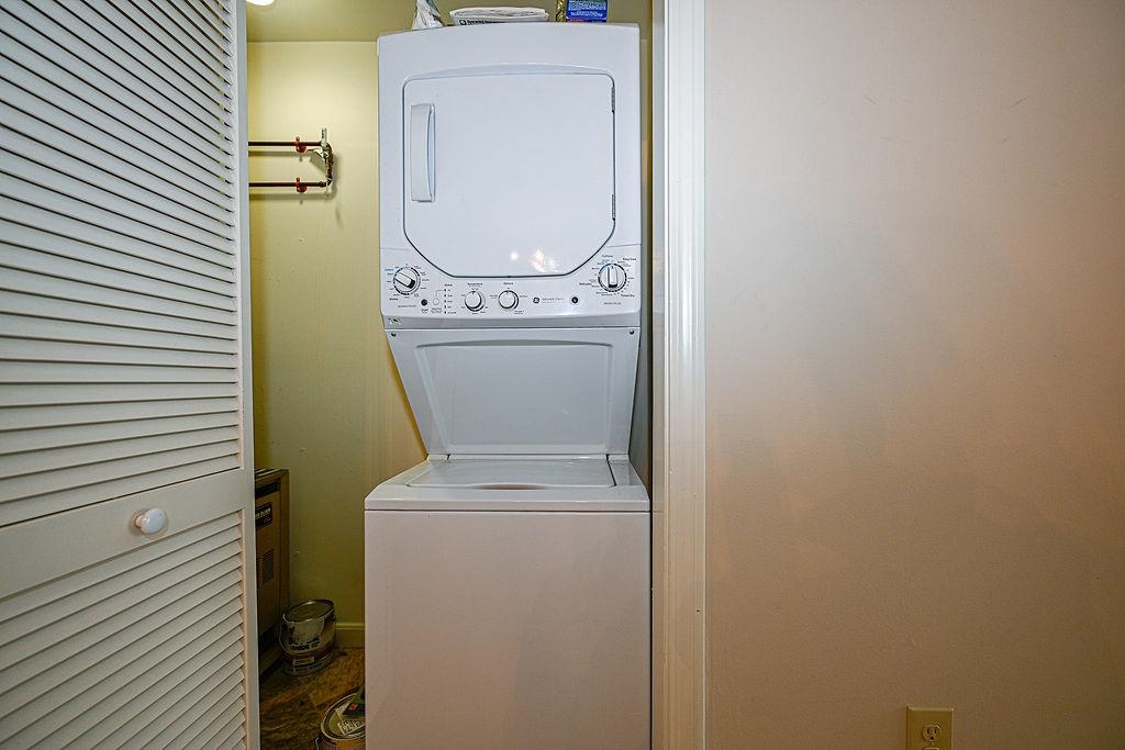 50 Brookside Drive, Unit J8 Exeter, NH 03833 - Photo 14 of 24