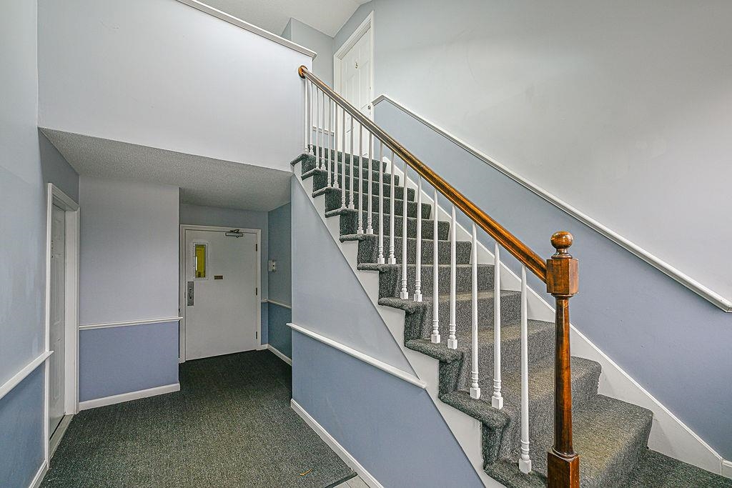 50 Brookside Drive, Unit J8 Exeter, NH 03833 - Photo 4 of 24
