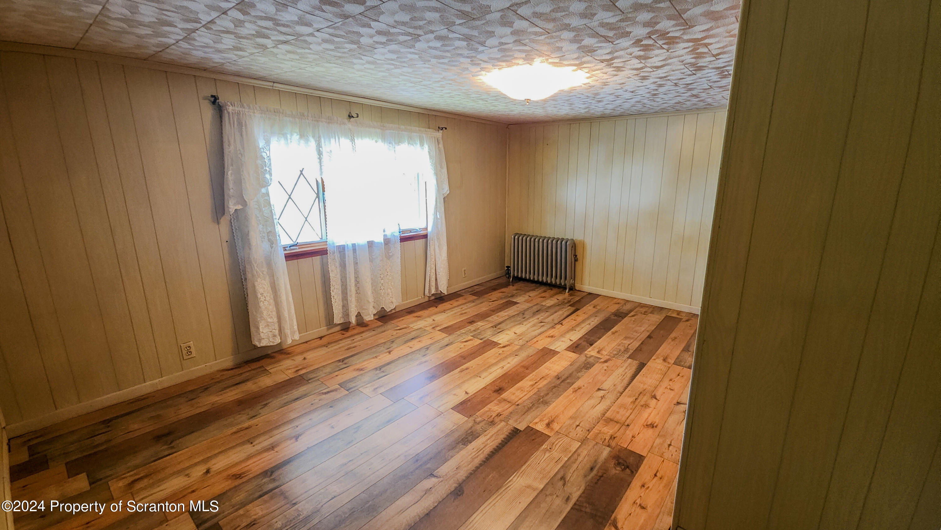 29 Washington Street Moosic, PA 18507 - Photo 15 of 25 Gallery Image 15