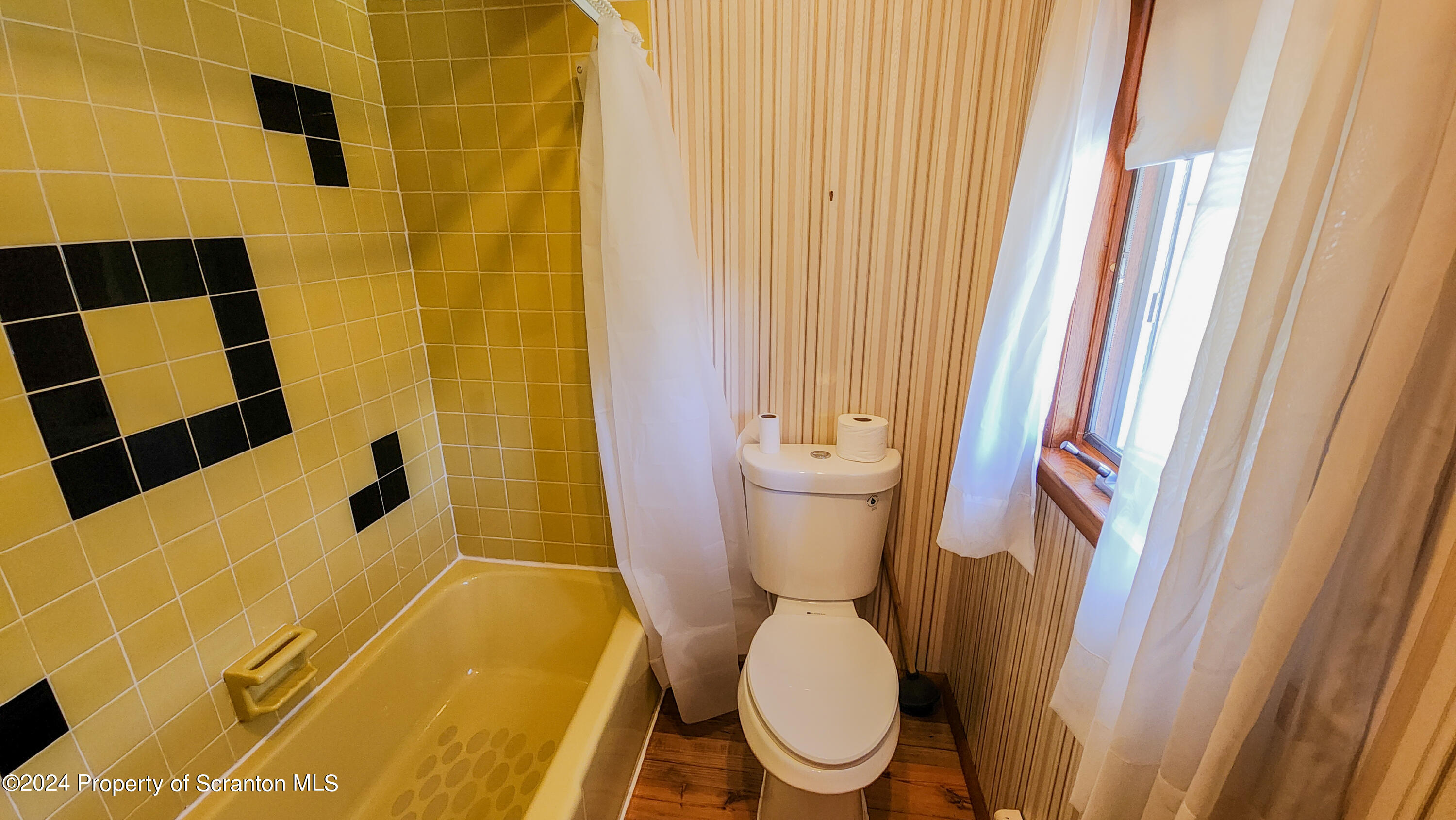 29 Washington Street Moosic, PA 18507 - Photo 19 of 25 Gallery Image 19