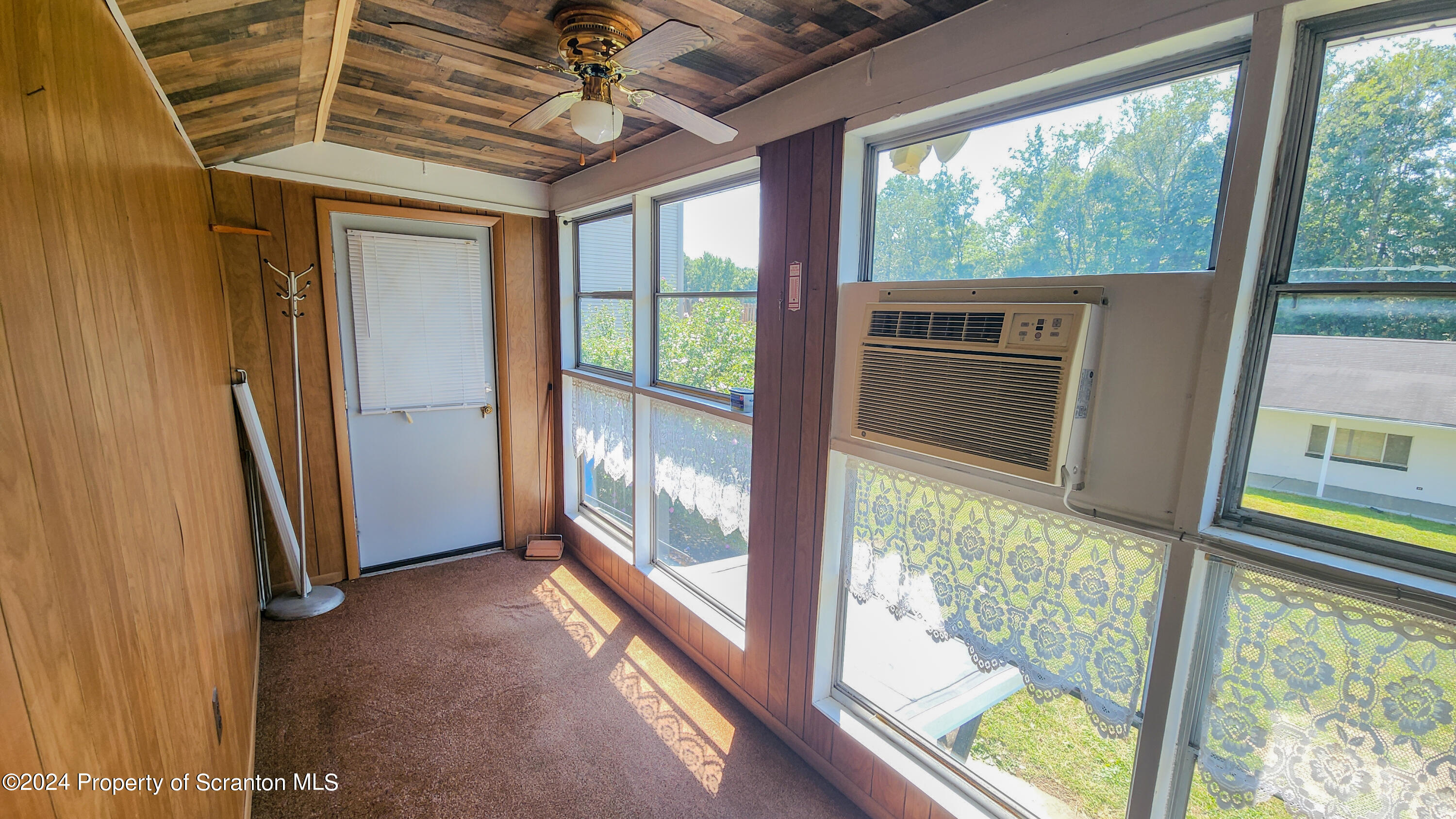 29 Washington Street Moosic, PA 18507 - Photo 24 of 25 Gallery Image 24