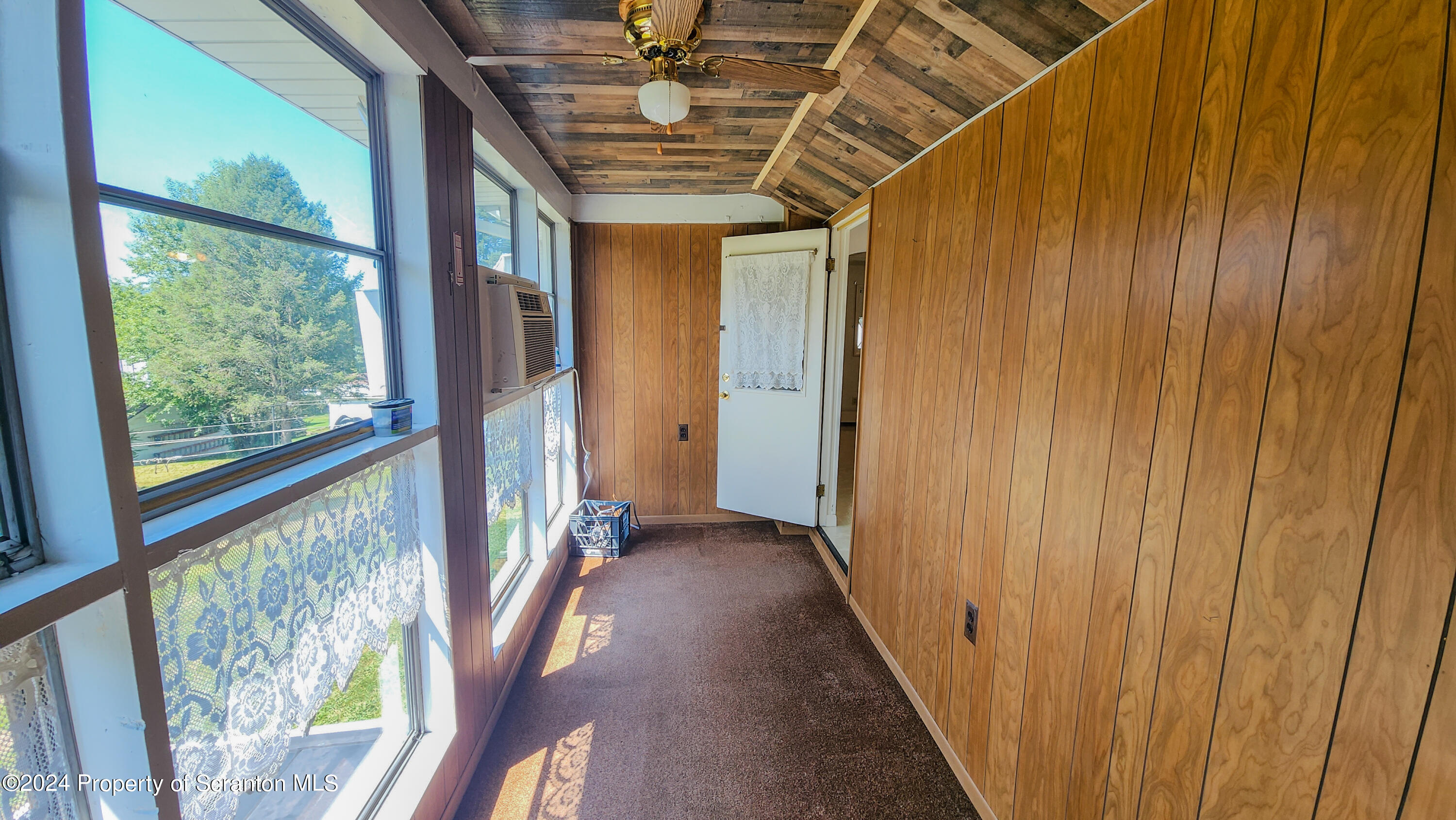 29 Washington Street Moosic, PA 18507 - Photo 25 of 25 Gallery Image 25