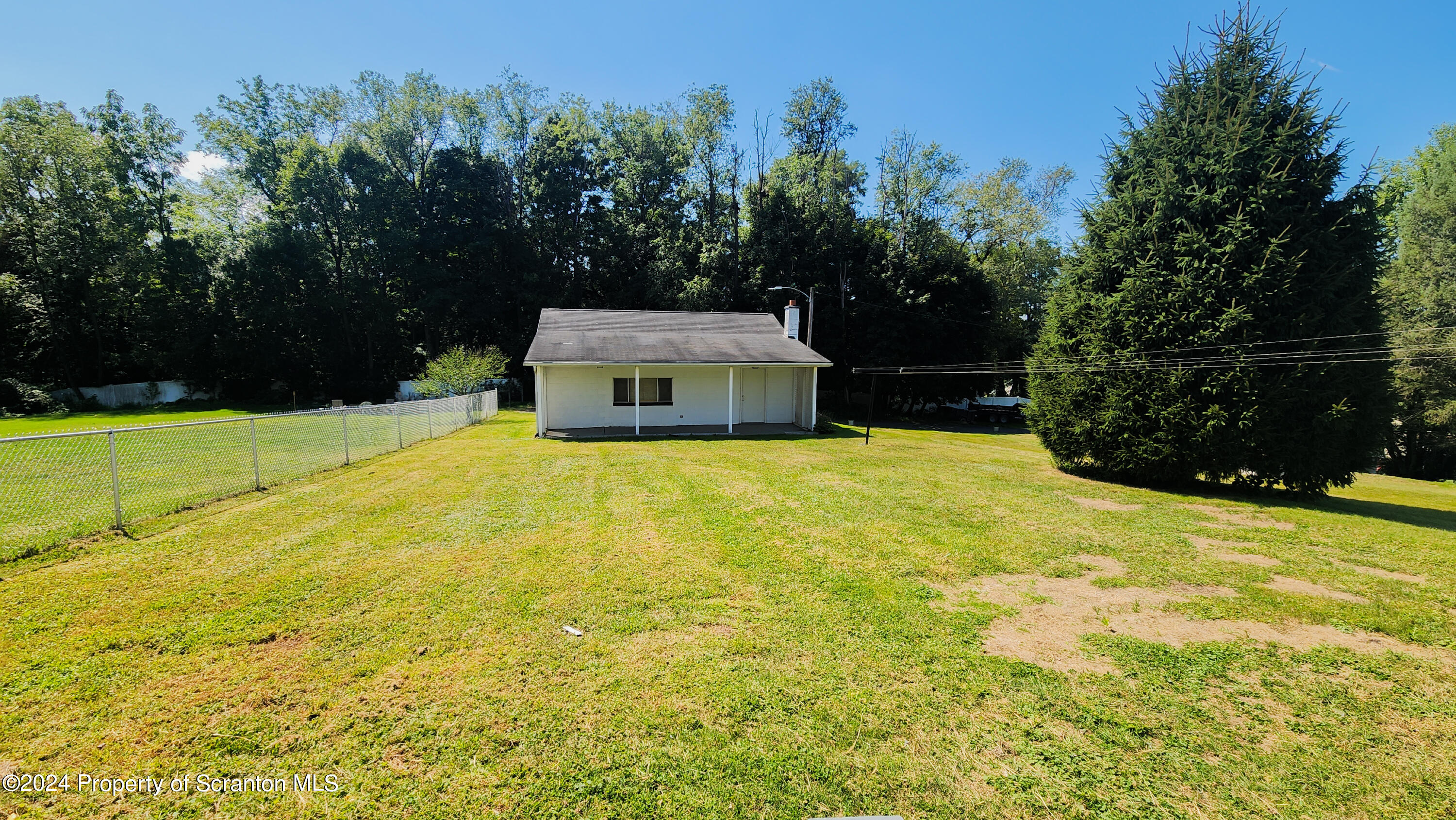 29 Washington Street Moosic, PA 18507 - Photo 5 of 25 Gallery Image 5