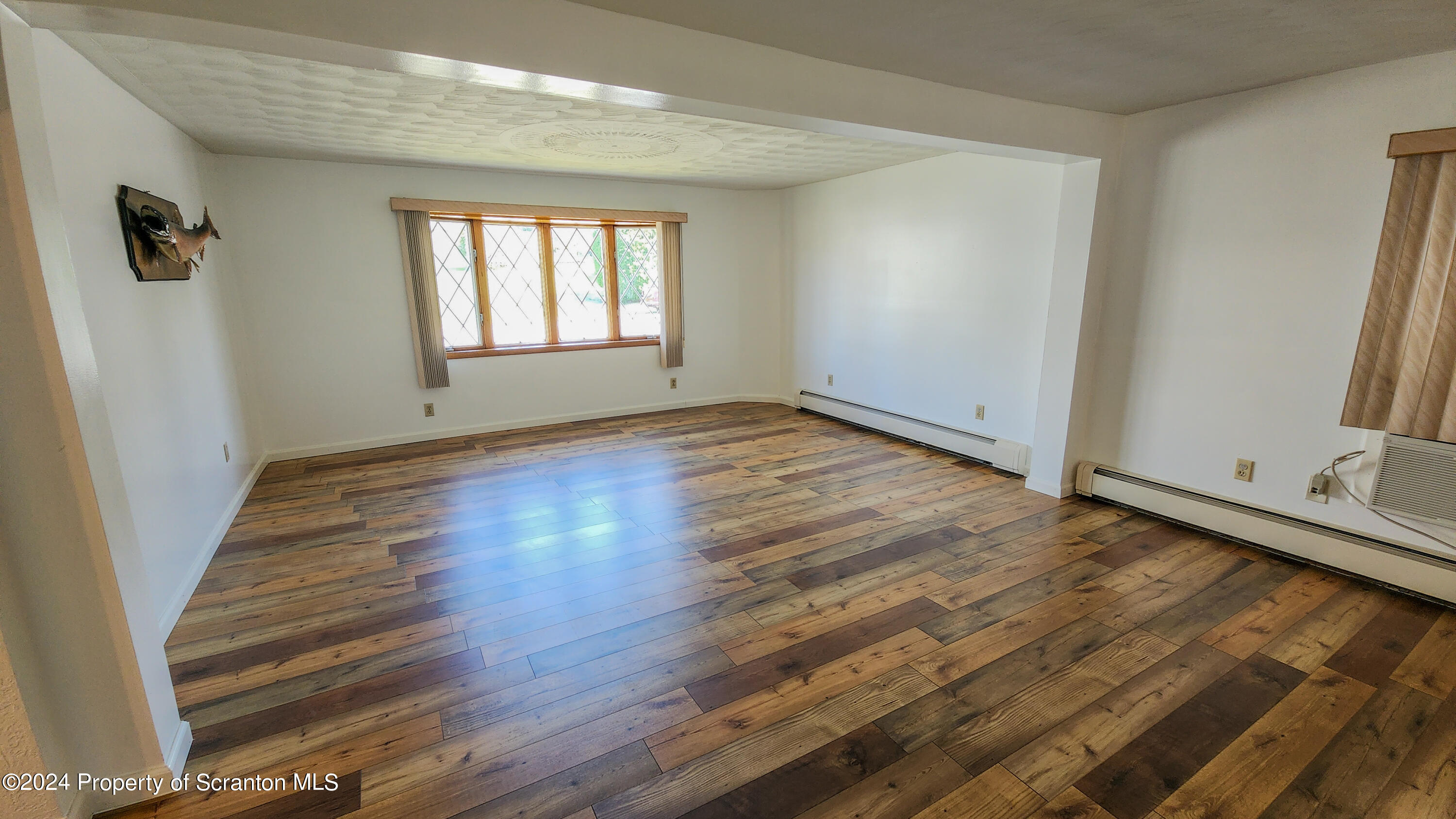 29 Washington Street Moosic, PA 18507 - Photo 8 of 25 Gallery Image 8