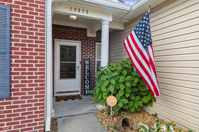 $283,900 | 19426 Prairie Crossing Drive, Noblesville, IN 46062
