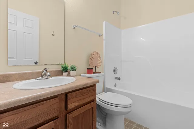 $283,900 | 19426 Prairie Crossing Drive, Noblesville, IN 46062