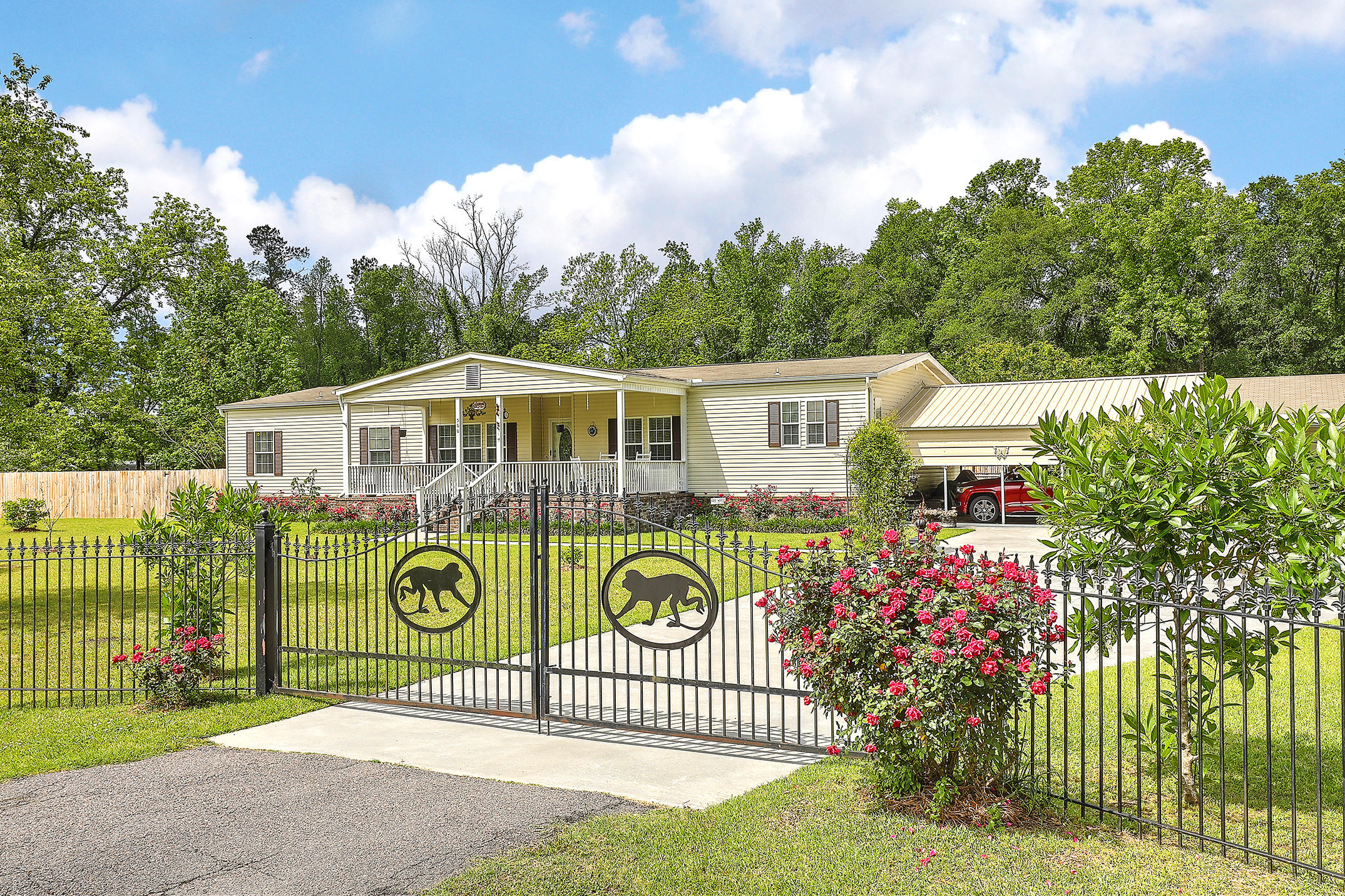 560 Mulberry Road St. George, SC 29477 - Photo 1 of 31 1R3A1599_600_601_602_603_604_605