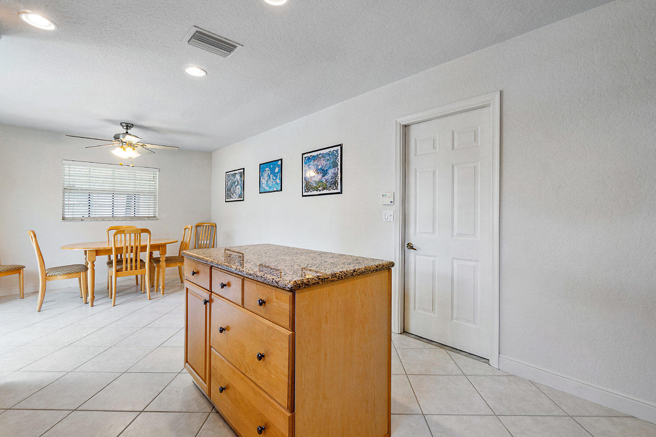 10921 Gable Street Boca Raton, FL 33428 - Photo 15 of 28 a view of kitchen with cabinets