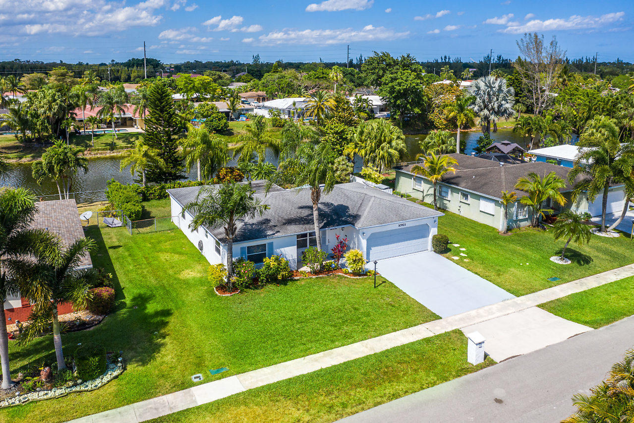 10921 Gable Street Boca Raton, FL 33428 - Photo 20 of 28 an aerial view of multiple house