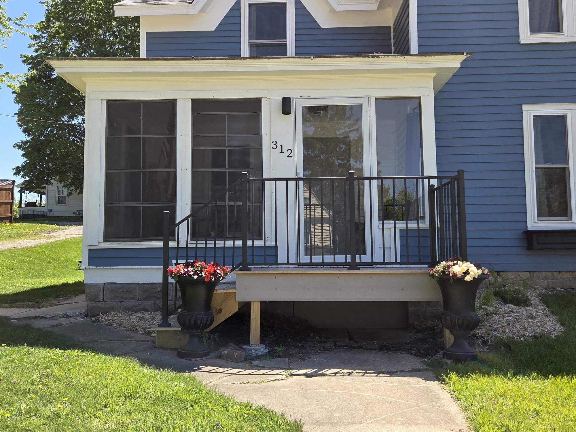 312 West Florence Street Cambria, WI 53923 - Photo 35 of 41