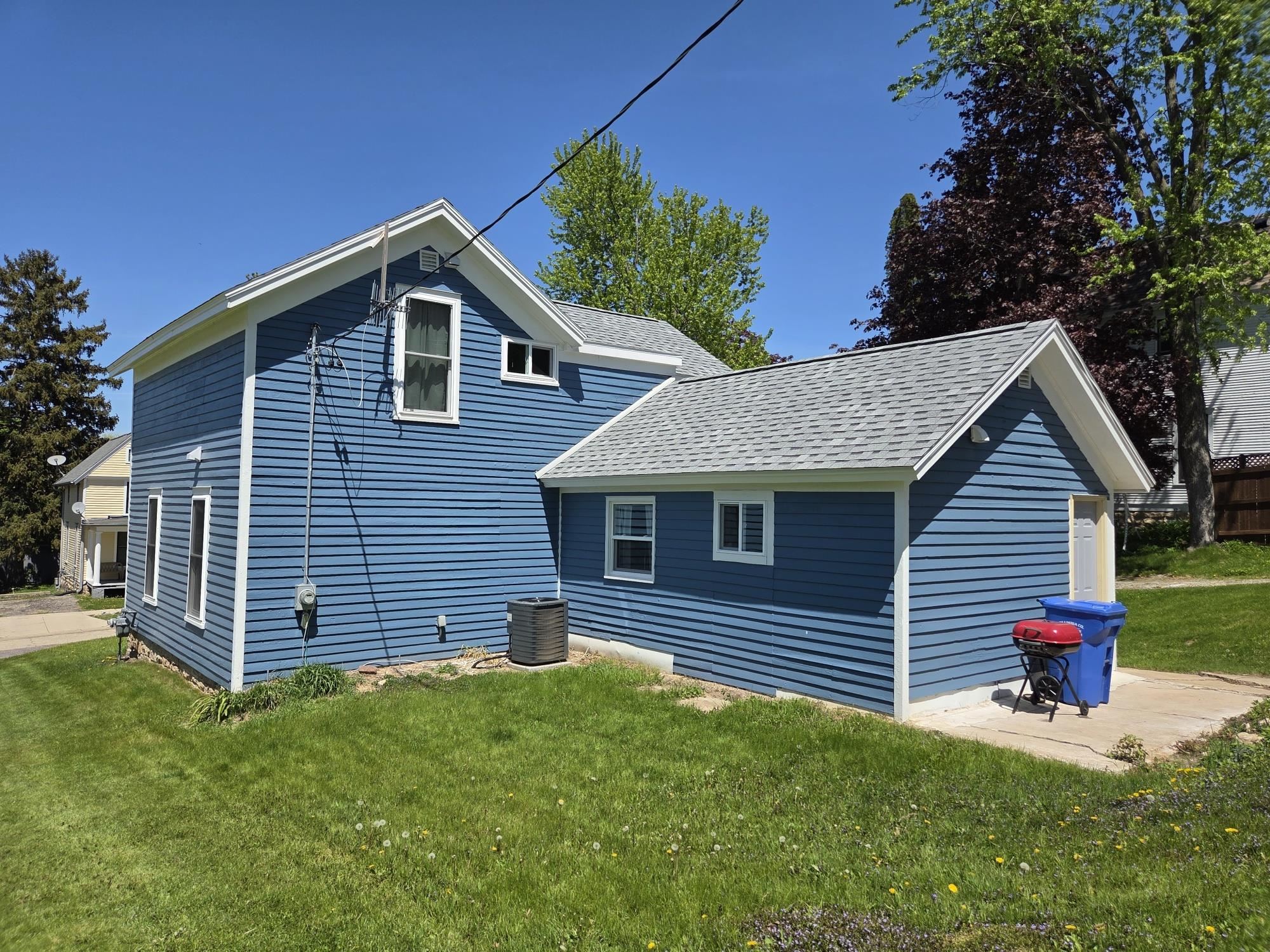 312 West Florence Street Cambria, WI 53923 - Photo 37 of 41