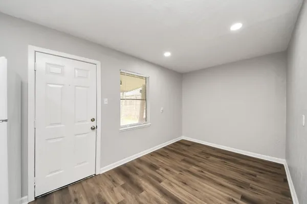 $1,950 | 2112 Dewberry Lane, Pasadena, TX 77502