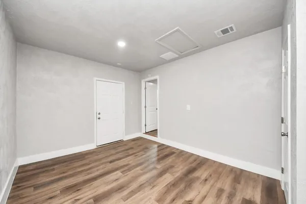 $1,950 | 2112 Dewberry Lane, Pasadena, TX 77502