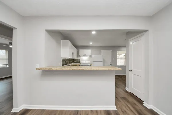 $1,950 | 2112 Dewberry Lane, Pasadena, TX 77502
