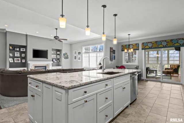 $850,000 | 2804 Pat Tillman Drive, Springfield, IL 62711