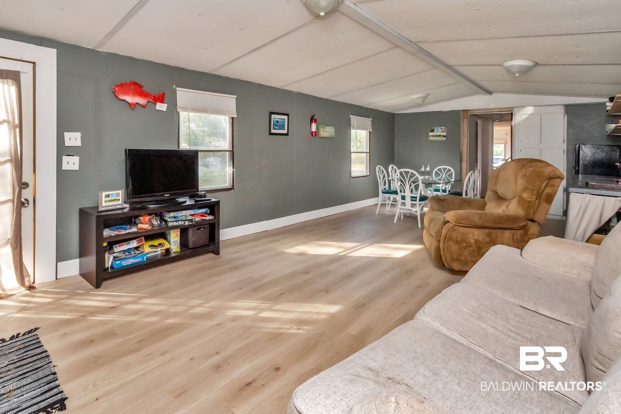 2284 Ridge Road East Gulf Shores, AL 36542 - Photo 5 of 15 Living Room