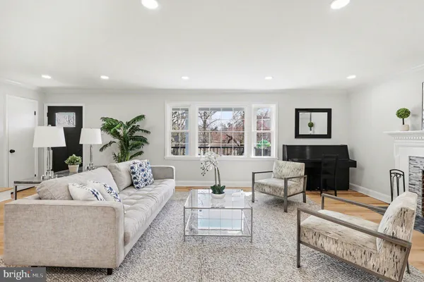 $1,997,500 | 9414 Wadsworth Drive, Bethesda, MD 20817