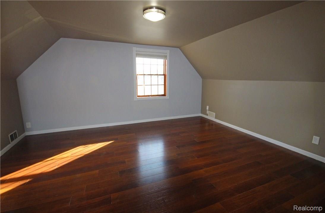 4622 North Lake Road Columbiaville, MI 48421 - Photo 6 of 18 13.jpg