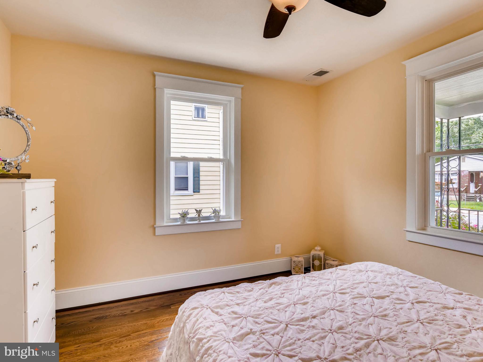 365 Townsend Road Baltimore, MD 21221 - Photo 15 of 29 Bedroom 2 Main Level - Wood Floors - Ceiling Fan