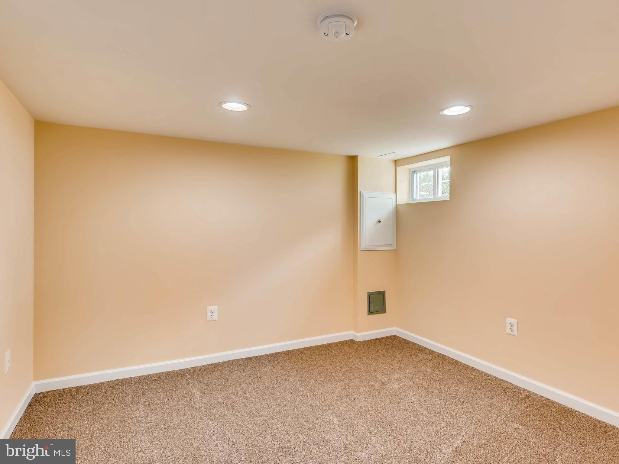 365 Townsend Road Baltimore, MD 21221 - Photo 21 of 29 Bedroom Lower Level- New Carpeting