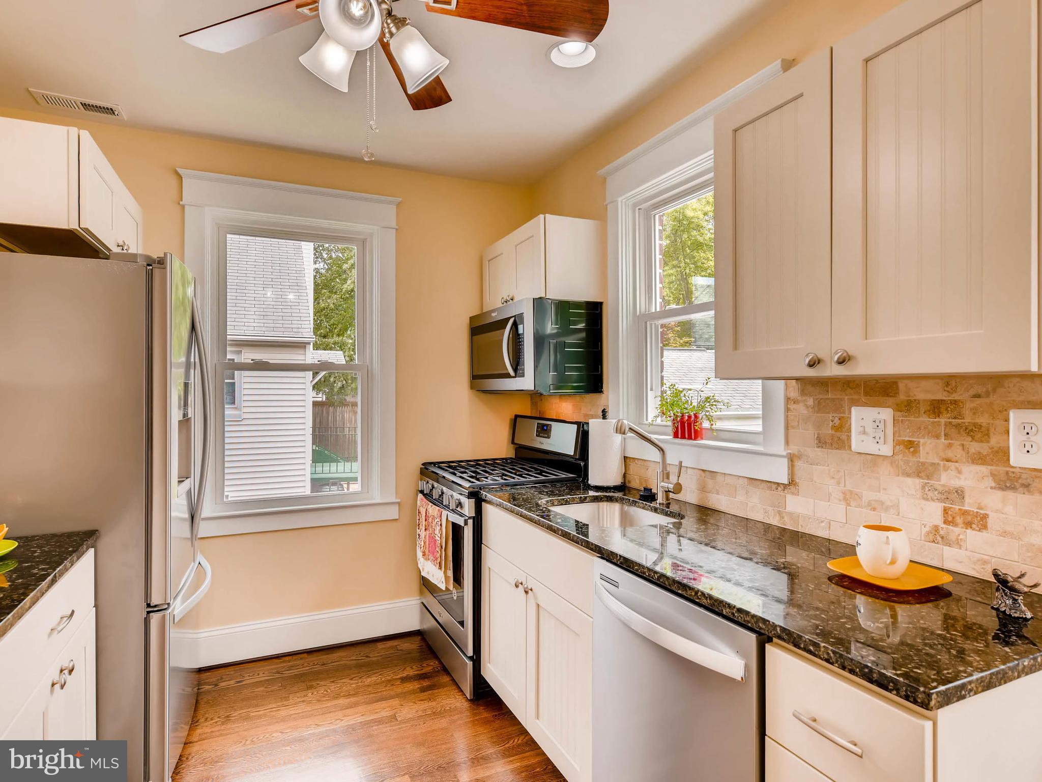 365 Townsend Road Baltimore, MD 21221 - Photo 9 of 29 Custom Kitchen Offering Stainless Appliances