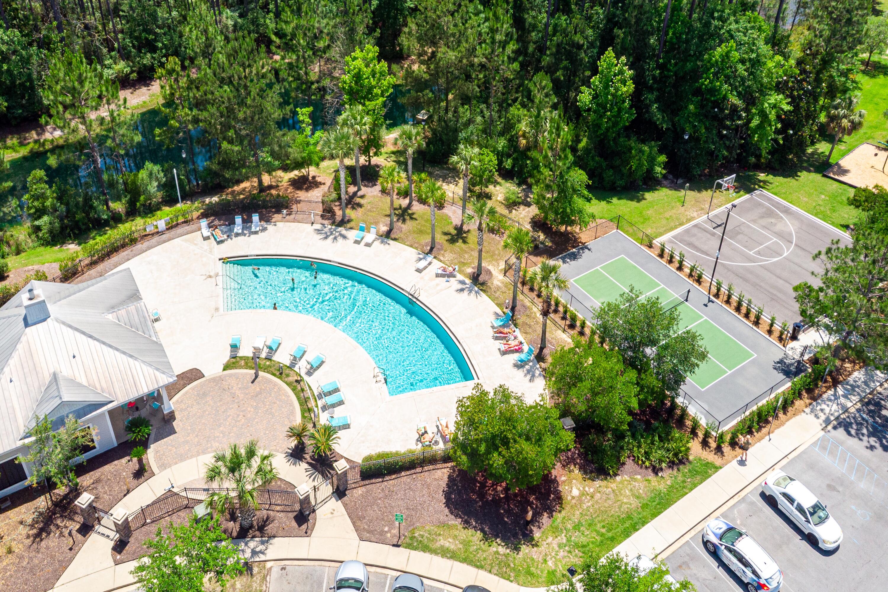 392 North Sand Palm Road Freeport, FL 32439 - Photo 25 of 36 an aerial view of a house with a swimming pool