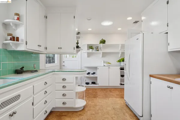$949,000 | 716 Ashbury Avenue, El Cerrito, CA 94530