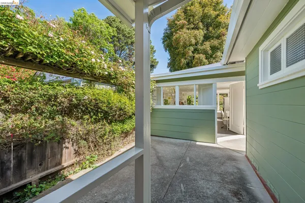 $949,000 | 716 Ashbury Avenue, El Cerrito, CA 94530