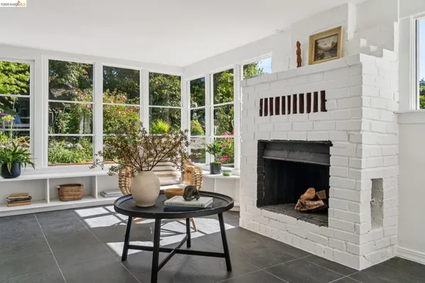 $949,000 | 716 Ashbury Avenue, El Cerrito, CA 94530