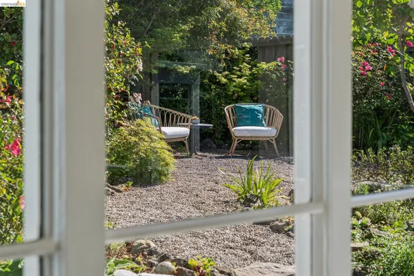 $949,000 | 716 Ashbury Avenue, El Cerrito, CA 94530