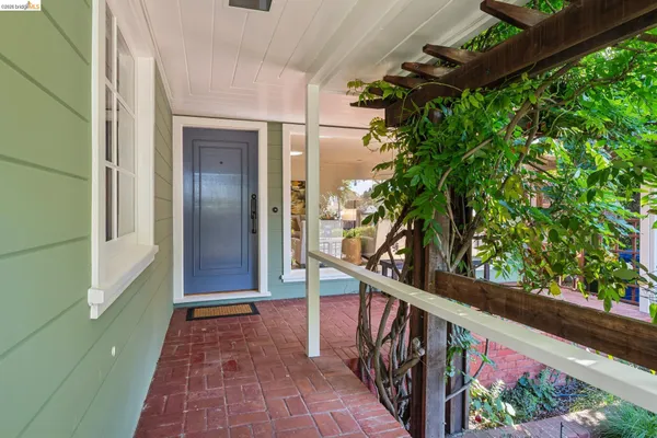 $949,000 | 716 Ashbury Avenue, El Cerrito, CA 94530