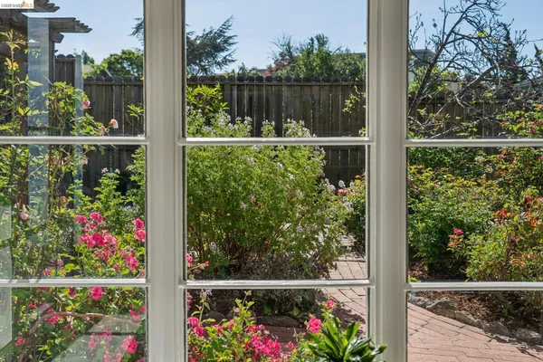 $949,000 | 716 Ashbury Avenue, El Cerrito, CA 94530