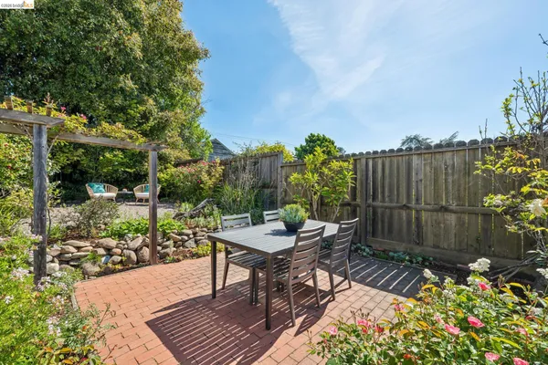 $949,000 | 716 Ashbury Avenue, El Cerrito, CA 94530