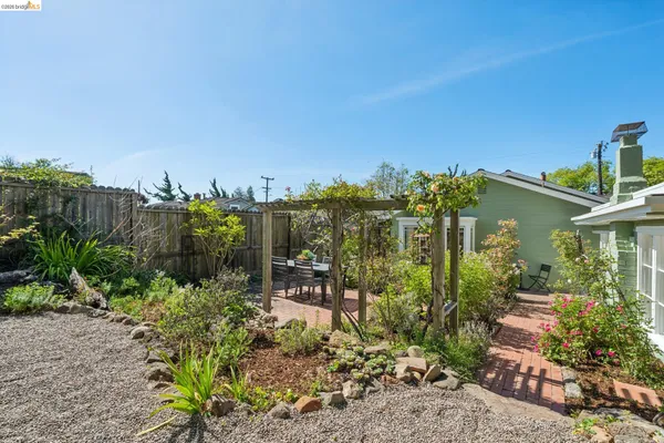 $949,000 | 716 Ashbury Avenue, El Cerrito, CA 94530