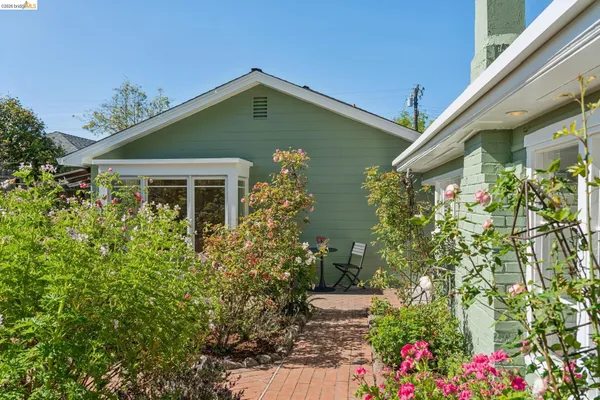 $949,000 | 716 Ashbury Avenue, El Cerrito, CA 94530