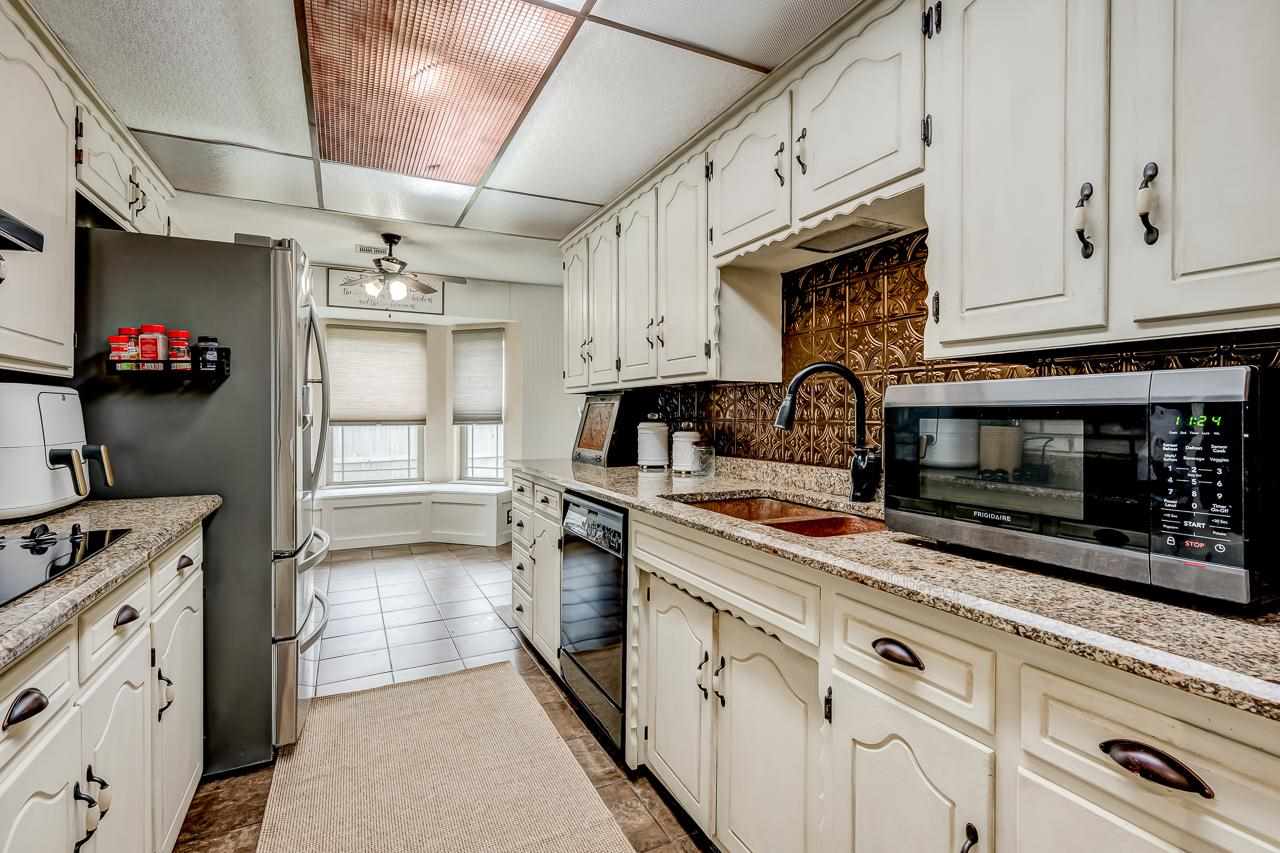 1403 Pecan Street Perry, OK 73077 - Photo 4 of 24 Gallery Image 4
