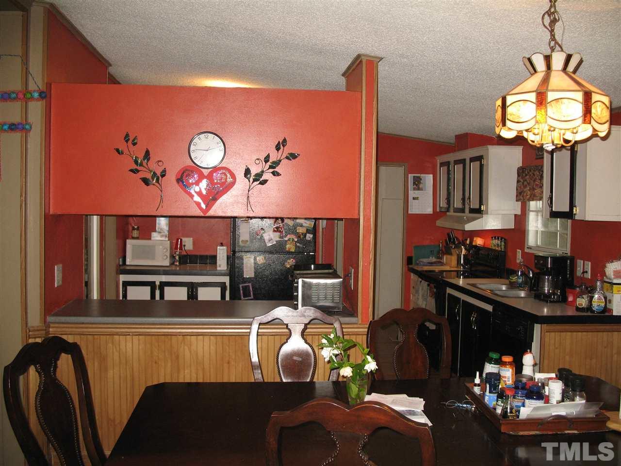 145 Ridgewood Drive Middlesex, NC 27557 - Photo 11 of 20 a living room with furniture