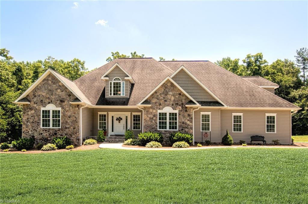 224 Random Road Mocksville, NC 27028 - Photo 1 of 19 Gallery Image 1