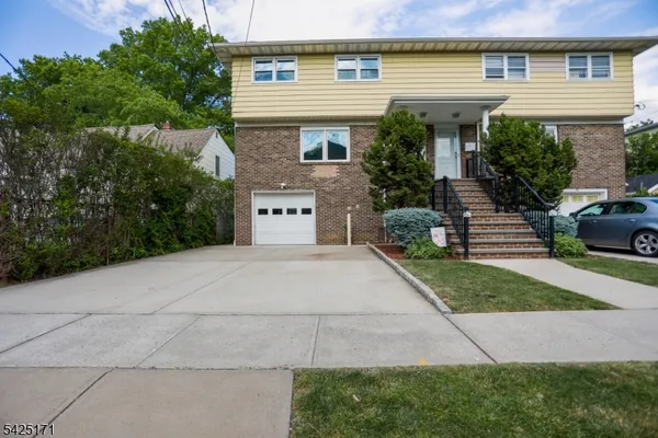 $3,750 | 210 Walnut Street, Unit LEFT, Garwood, NJ 07027