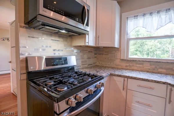 $3,750 | 210 Walnut Street, Unit LEFT, Garwood, NJ 07027